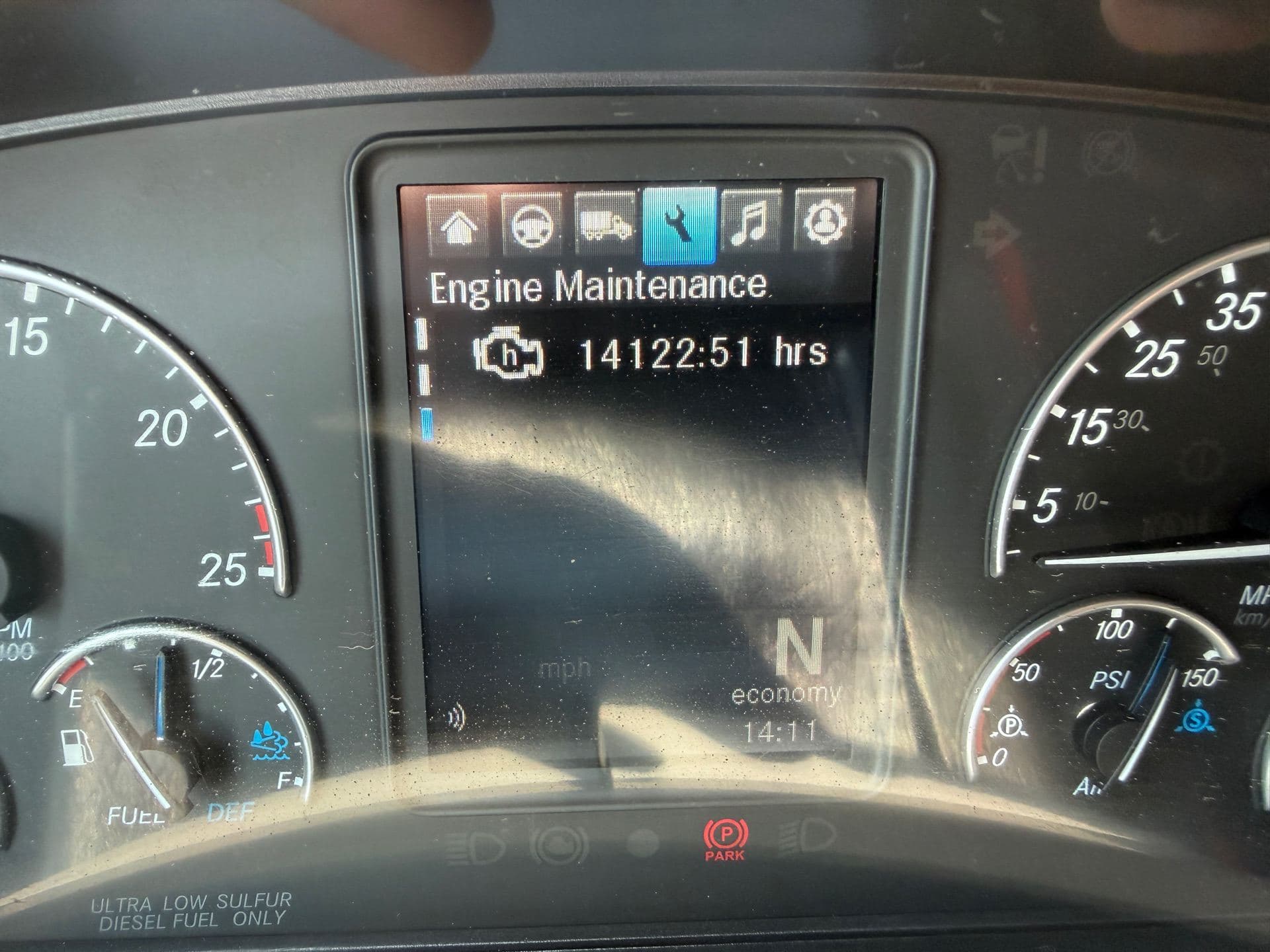 2022 Freightliner -383k - 14k Hours - 455 HP - Swift Fleet Truck! image 10