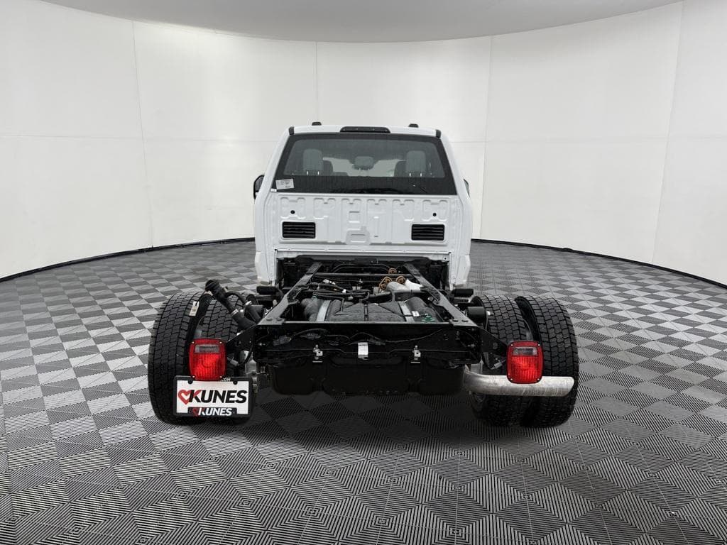 2026 Ford F-450SD XL Dump Truck image 4
