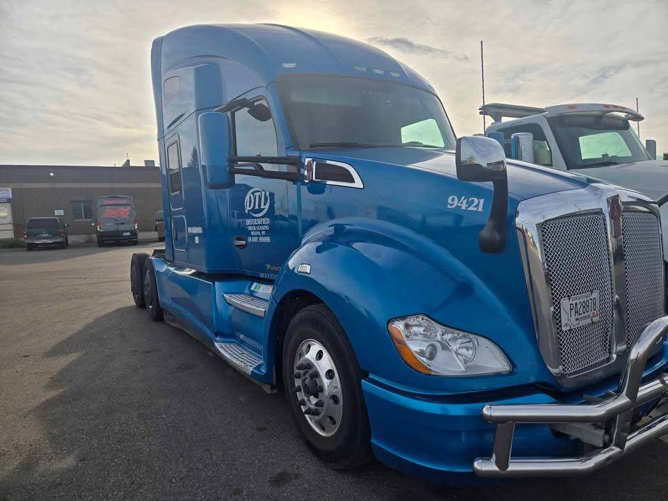 2019 Kenworth T680 image 1
