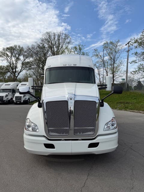 2019 Kenworth T680 image 8