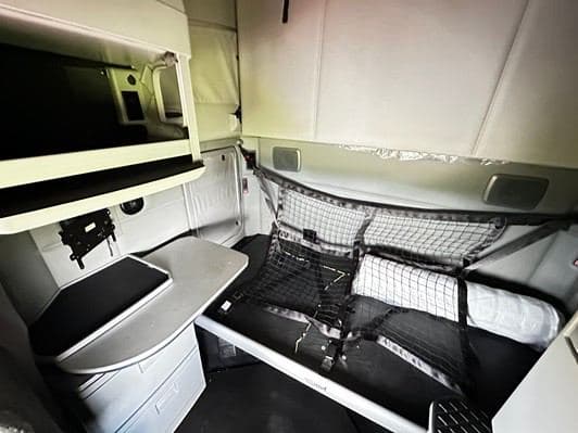 2021 Kenworth T680 image 24