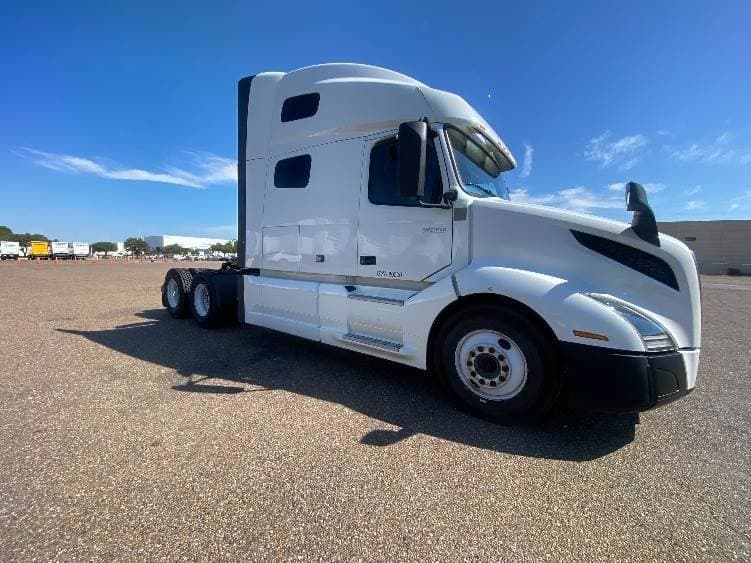 2022 Volvo VNL image 1