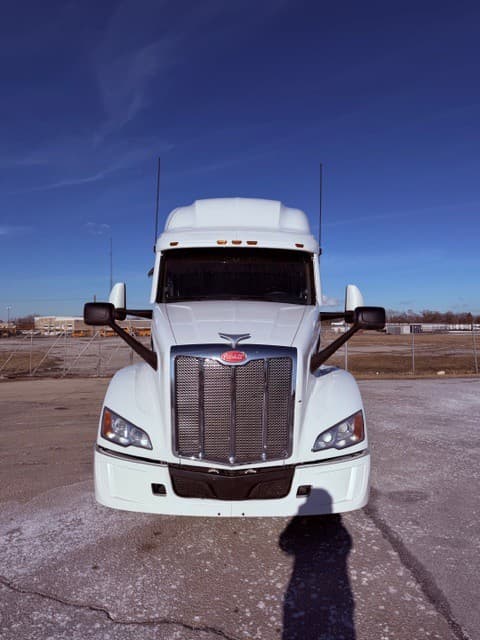 2024 Peterbilt 579 image 14