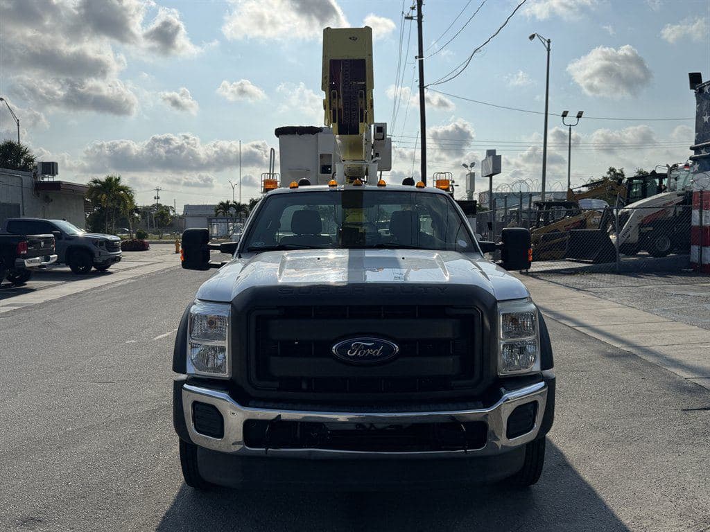 2016 Ford F550 image 2
