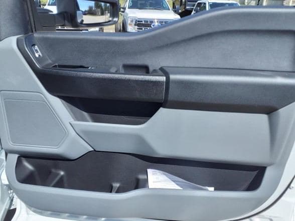2024 Ford F550 image 18