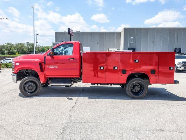 2024 Chevrolet Silverado 4500HD Work Truck image 6