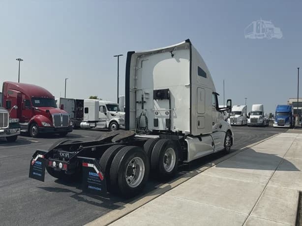 2021 Kenworth T680 image 5
