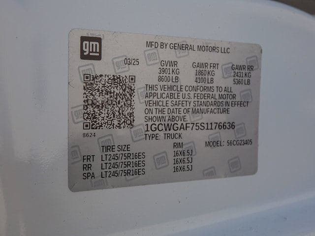 2025 Chevrolet Express 2500 Work Van Cargo image 22