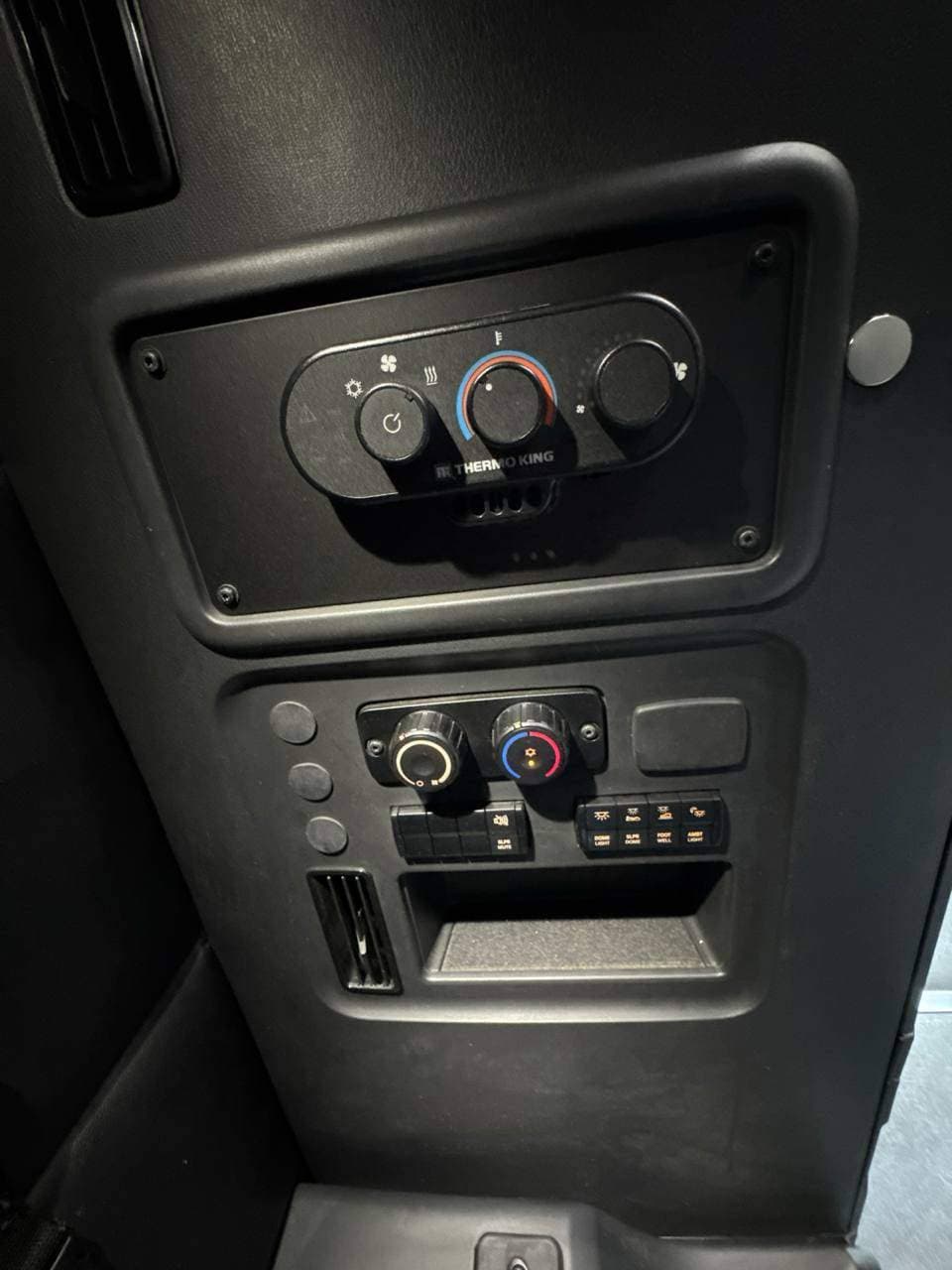 2023 Freightliner Cascadia 126 image 16