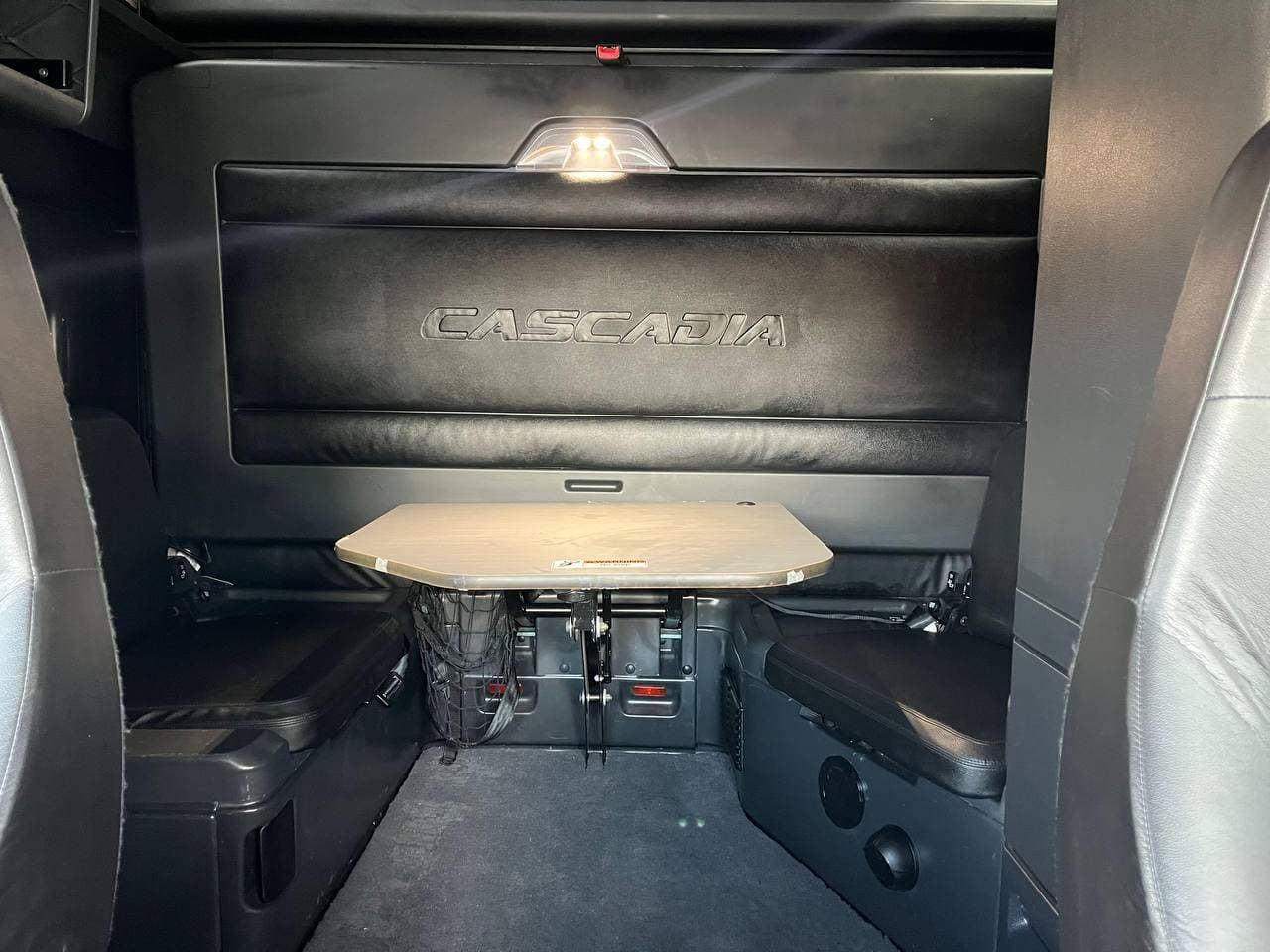 2023 Freightliner Cascadia image 15