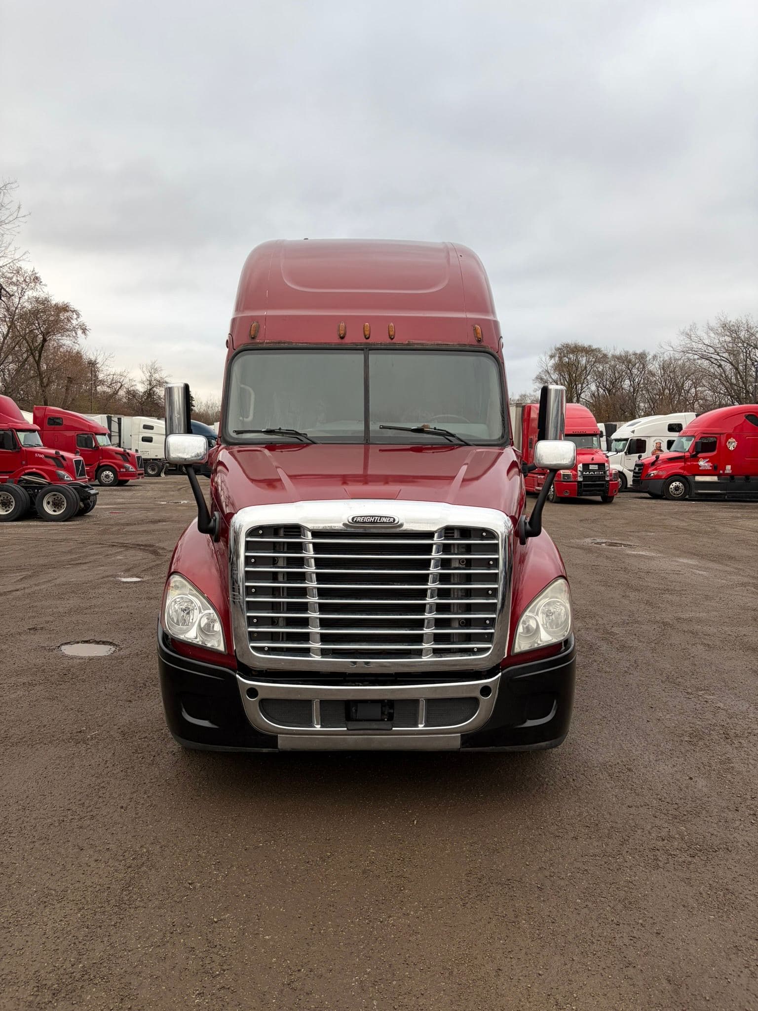2016 Freightliner Cascadia image 1