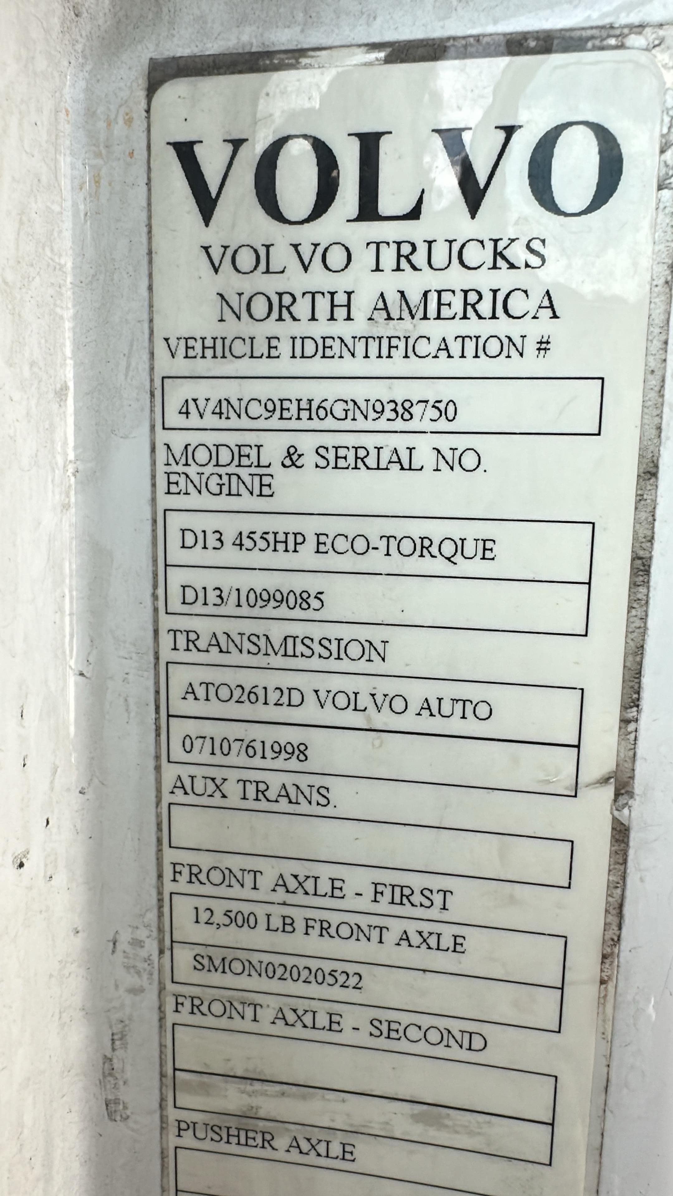 2016 Volvo VNL670 image 5