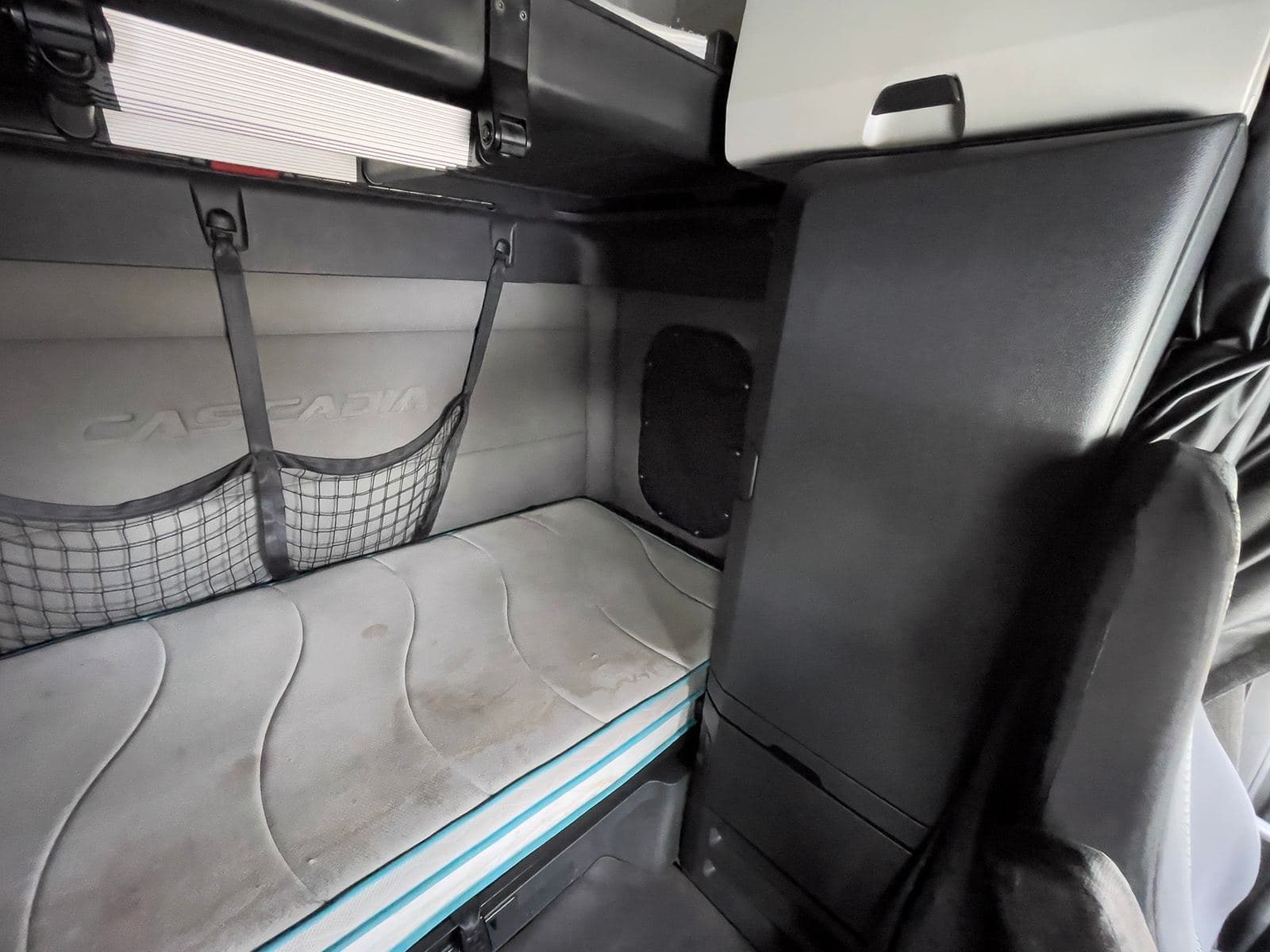 2020 Freightliner Cascadia image 20