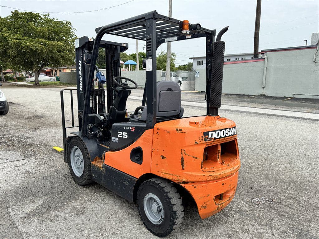 2007 Doosan D25s-5 image 7