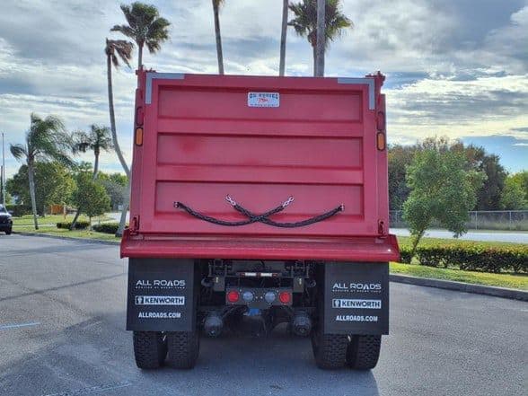 2025 Kenworth T880 image 6