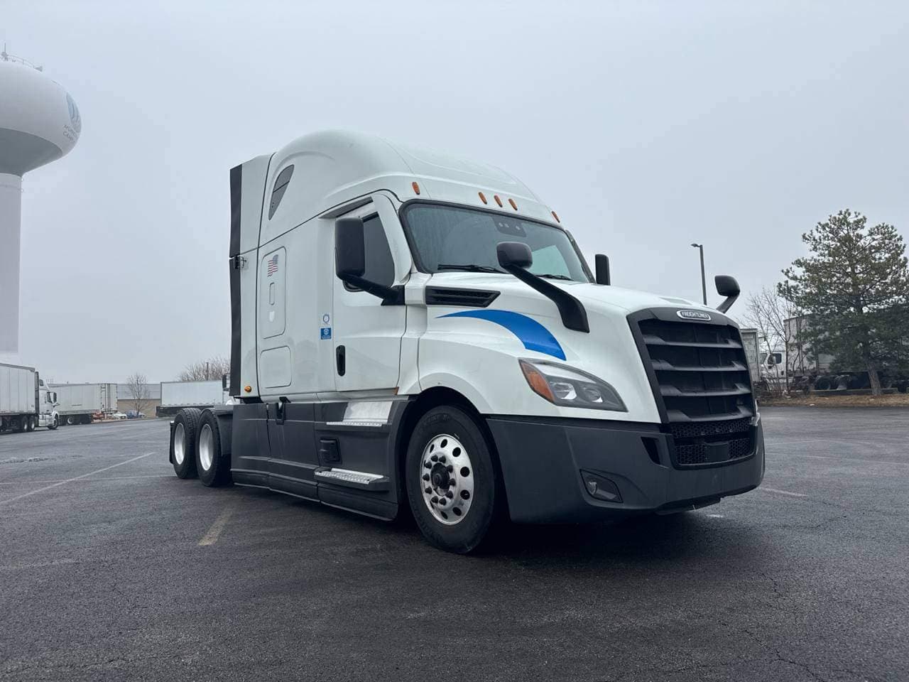 2022 Freightliner Cascadia 126 image 3