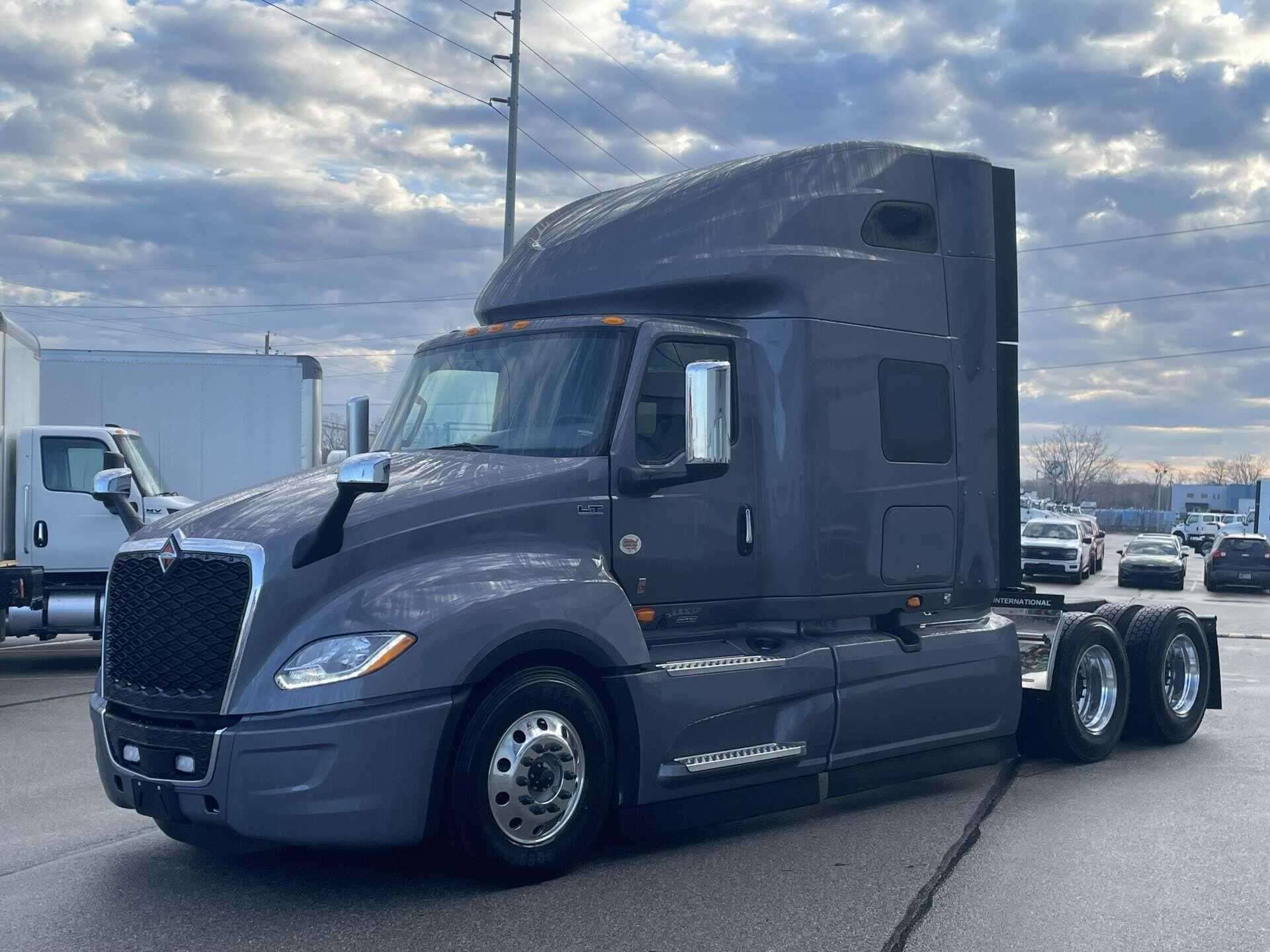2026 International LT62F image 6