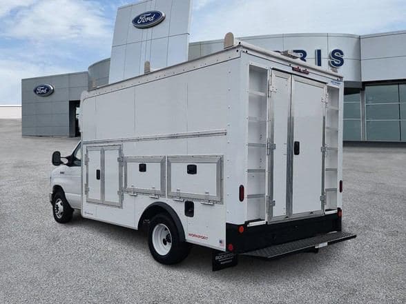 2026 Ford E350 SD image 2