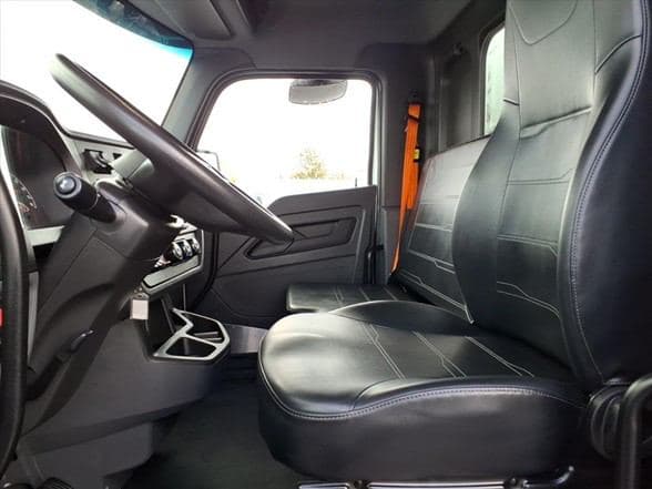 2024 Kenworth T280 image 8