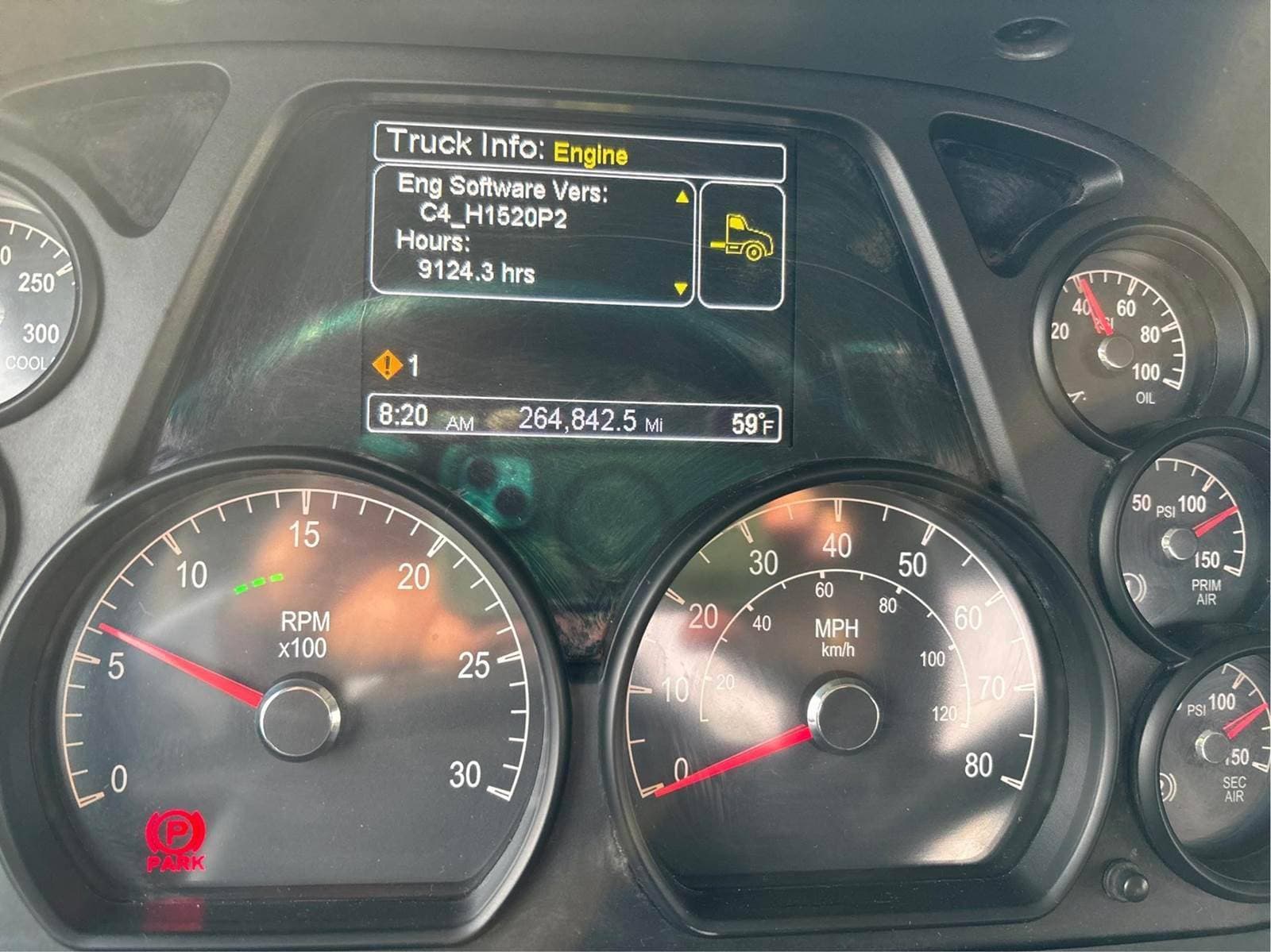 2020 Peterbilt 567 image 8