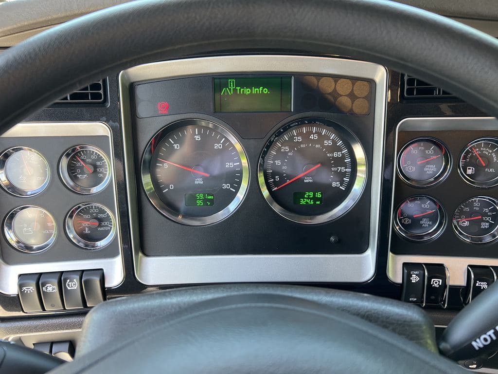 New 2026 KENWORTH W900L image 7