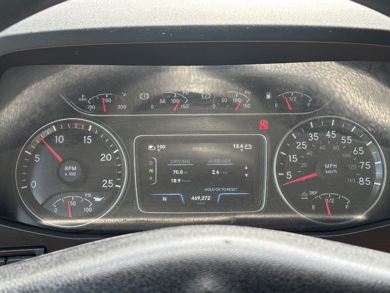 2018 International LT625 image 19