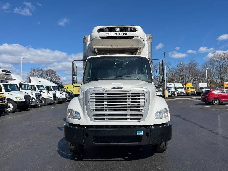 2021 Freightliner M2 image 14