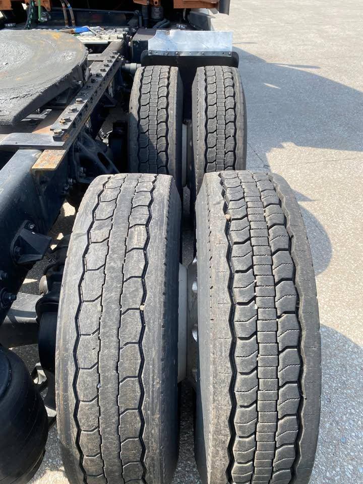 2022 Kenworth T680 image 7