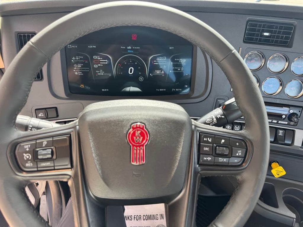 New 2027 KENWORTH T680 image 8