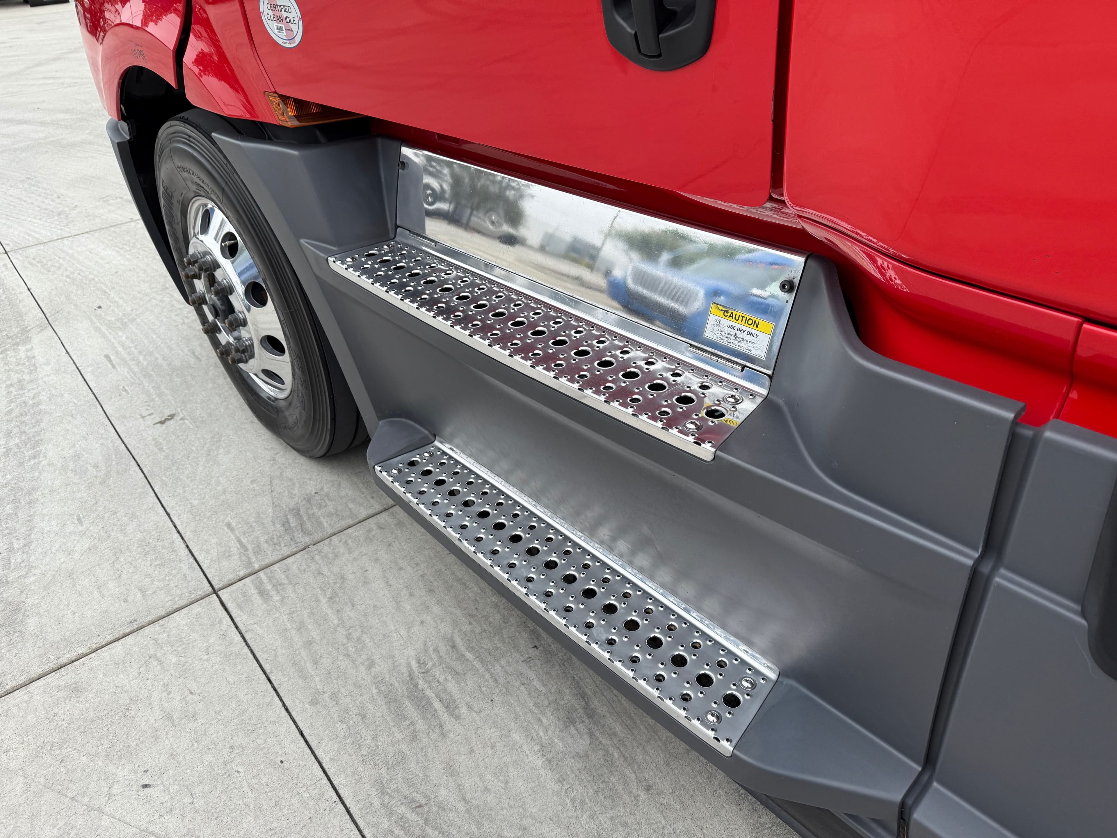 2021 Freightliner Cascadia 126 image 8