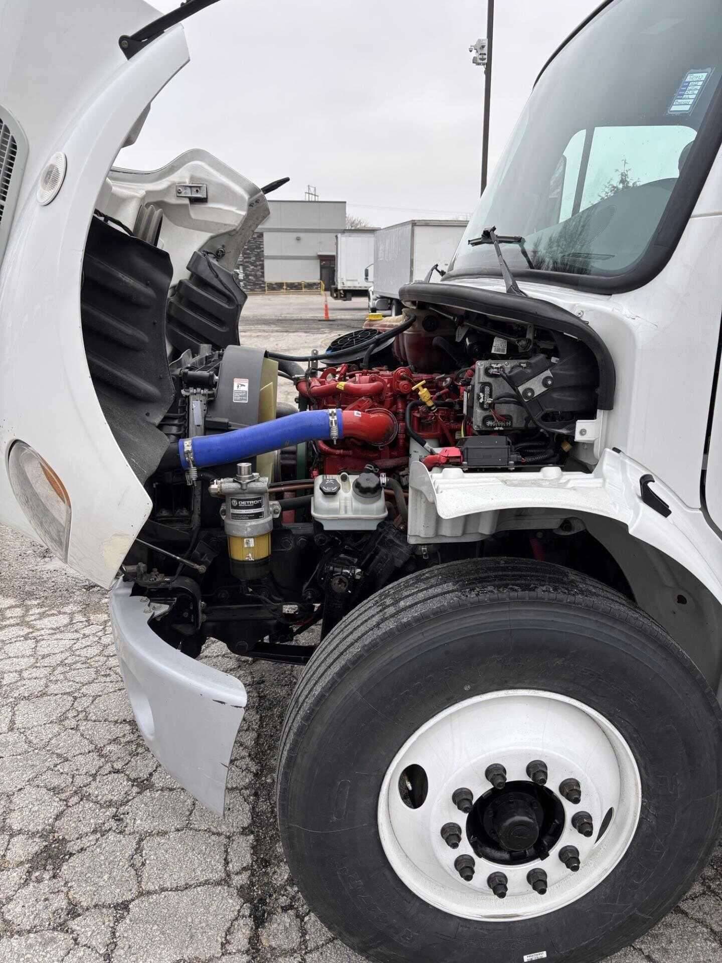 2022 Freightliner M2 image 9