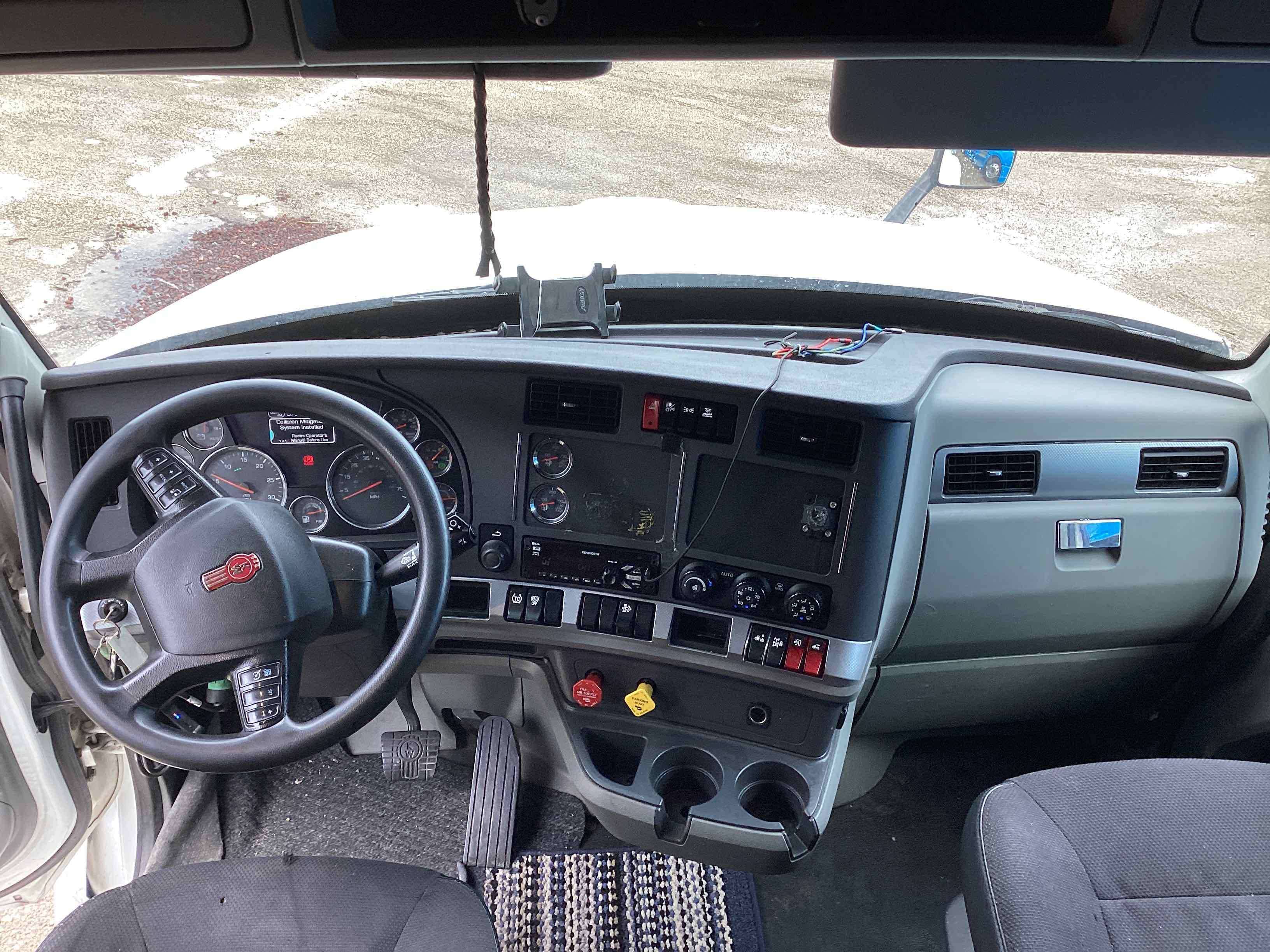 2020 Kenworth T680 — PACCAR MX-13 | 436,523 Miles image 4