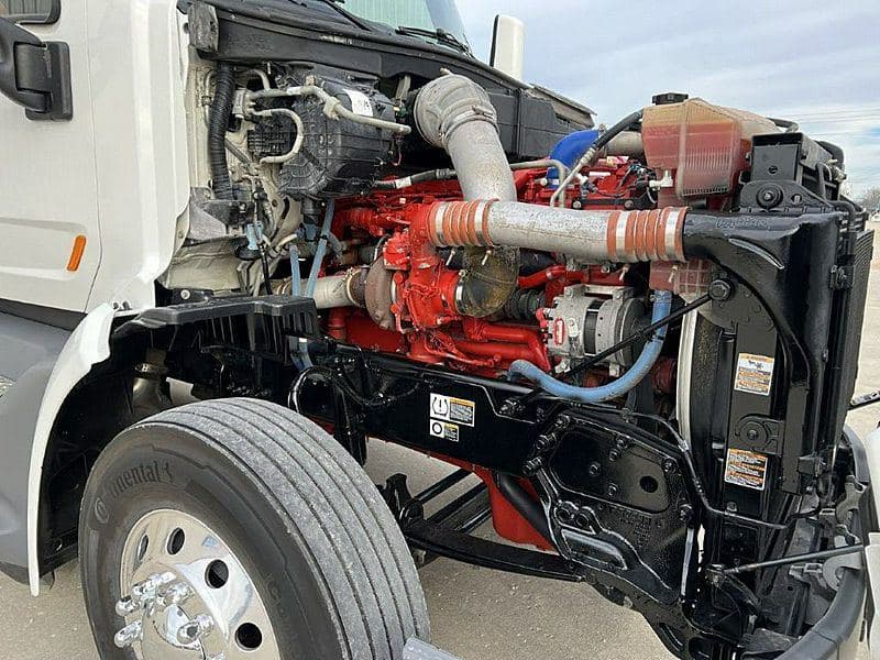 2021 Peterbilt 579 image 4