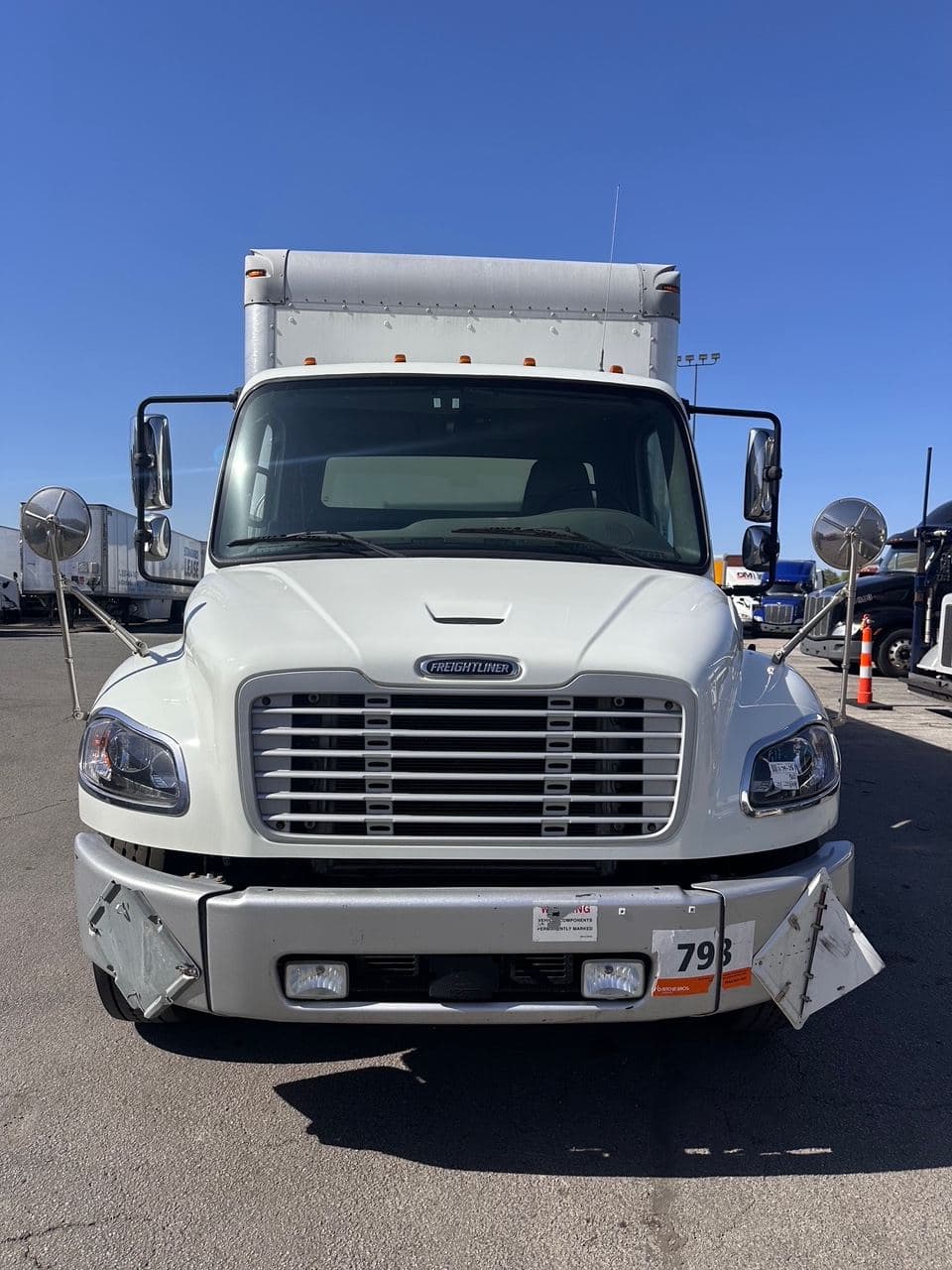 2019 Freightliner M2 image 2