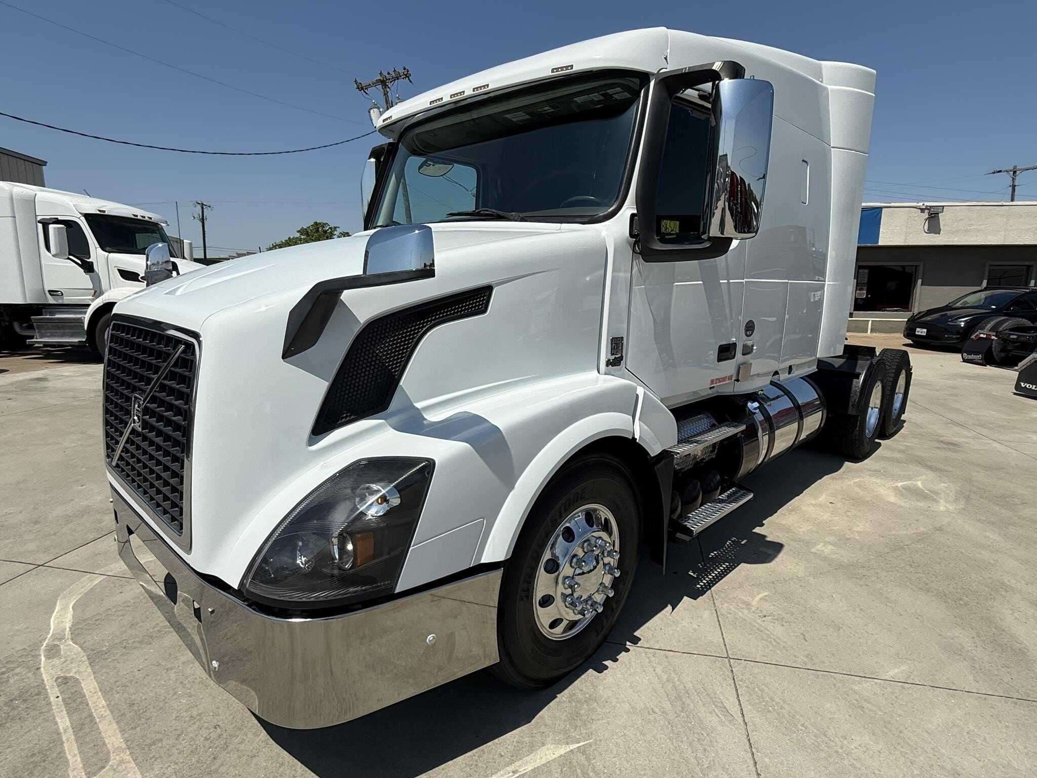 2018 Volvo VNL64T630 image 1