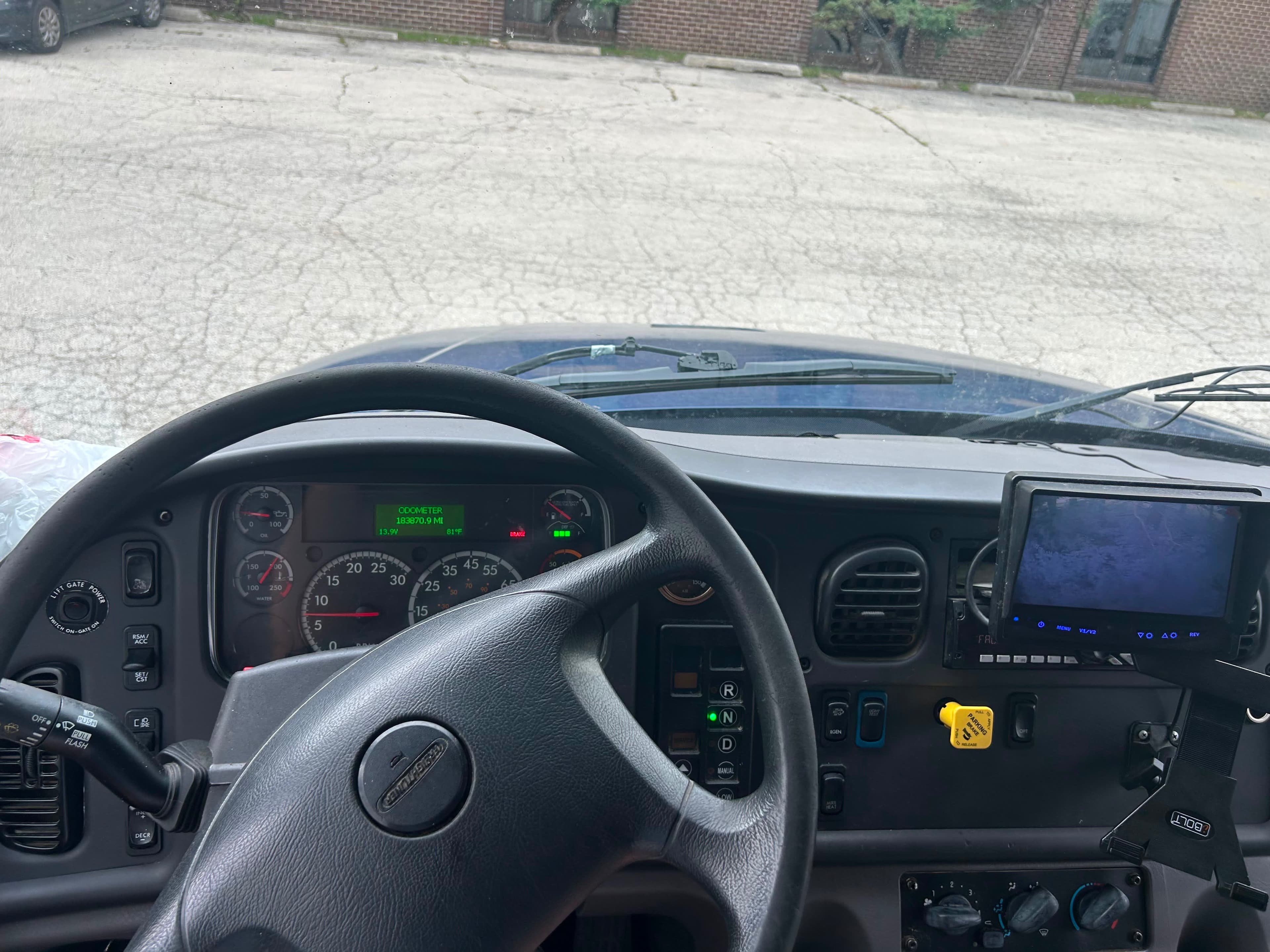 2018 Freightliner M2 image 4