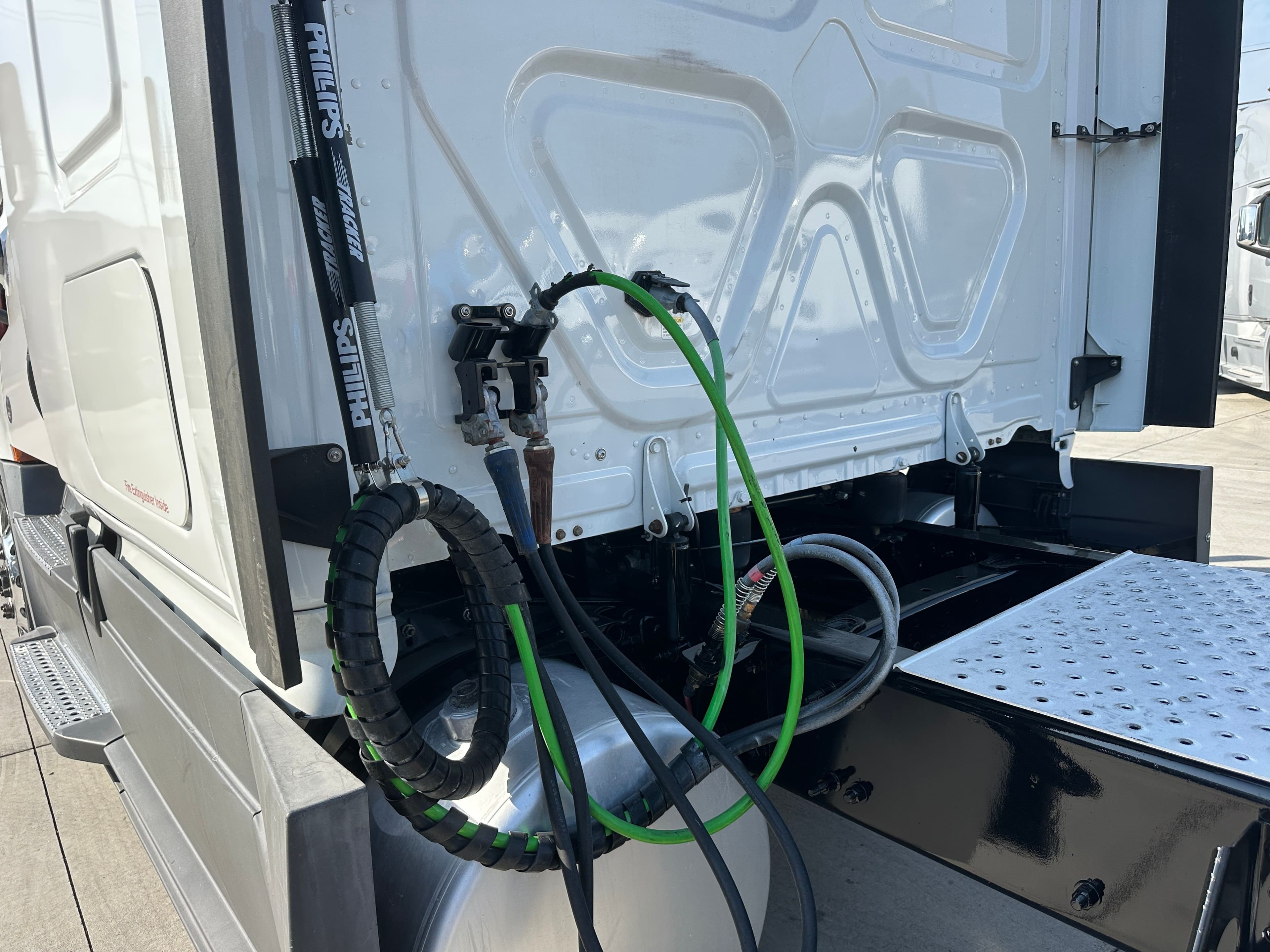 2021 Freightliner Cascadia 126 image 10