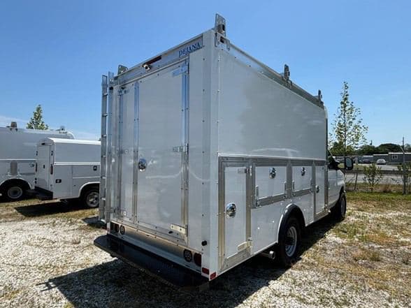 2024 Ford E350 image 3