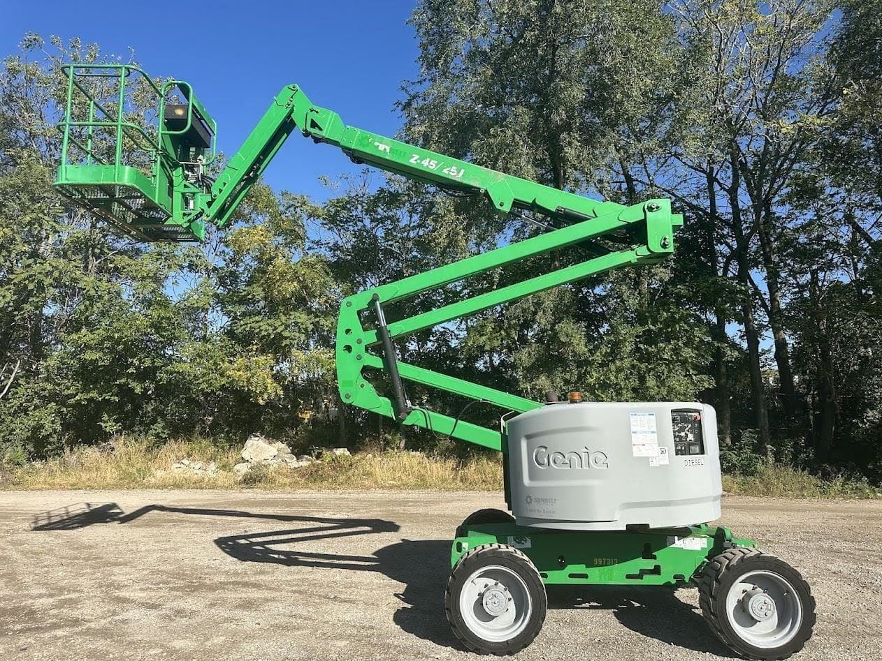 2017 GENIE Z-45/25JIC image 5
