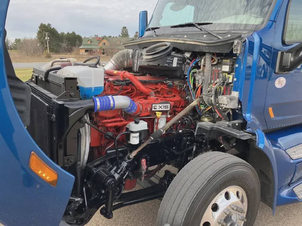 2022 Peterbilt 579 image 6