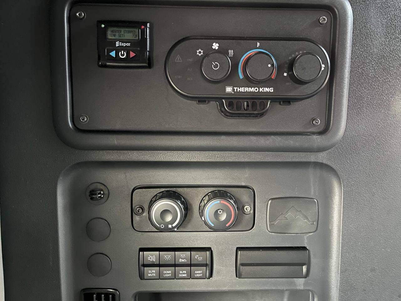 2020 Freightliner Cascadia 126 image 18