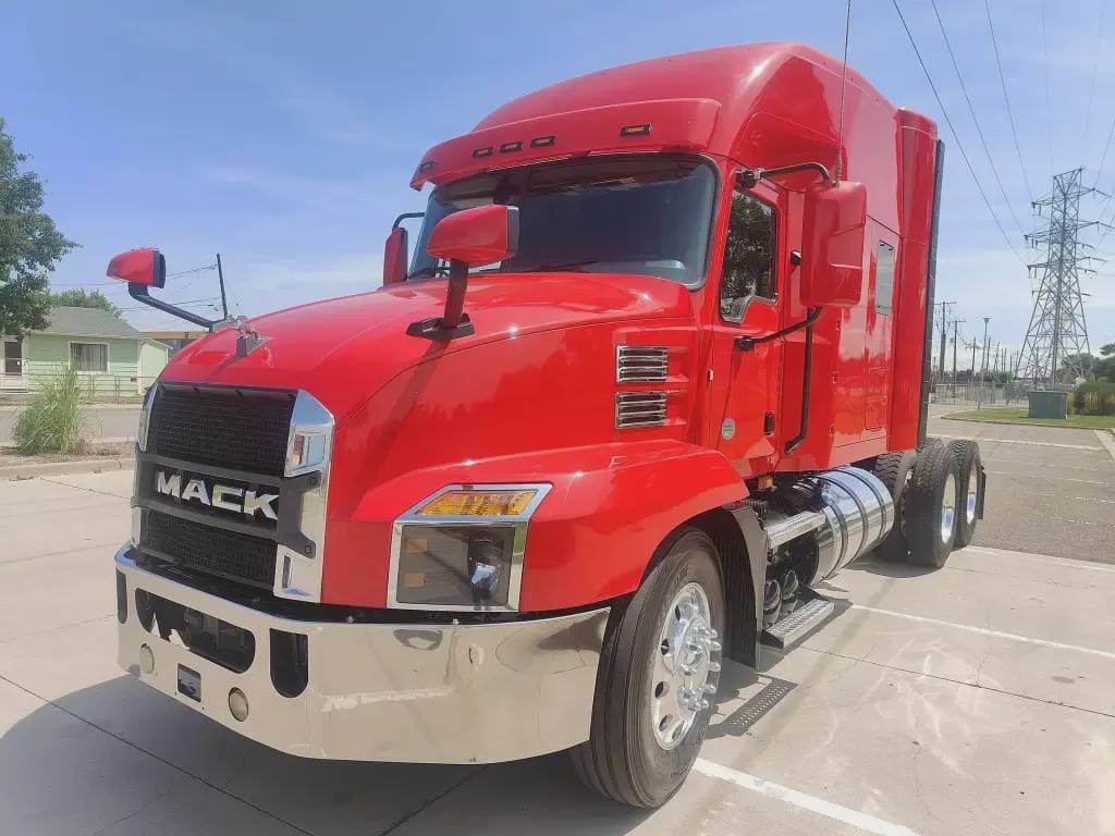 Used 2022 MACK Conventional - Sleeper Truck image 1