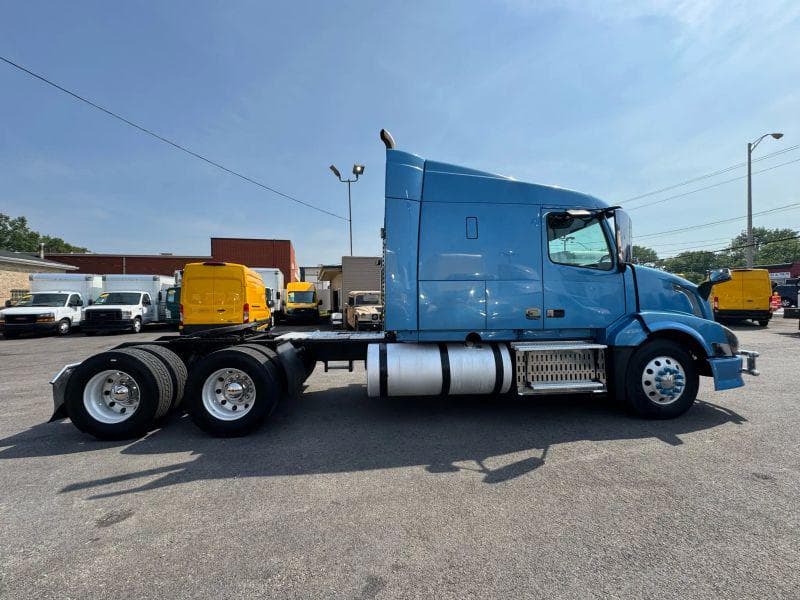 2012 Volvo VNL image 67