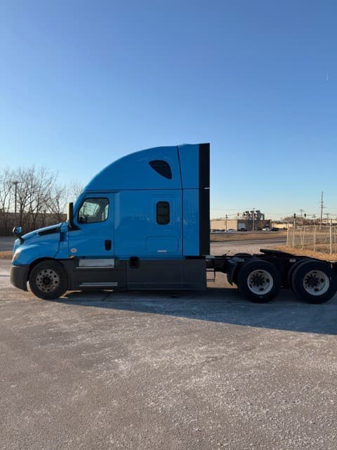 2024 Freightliner Cascadia image 14