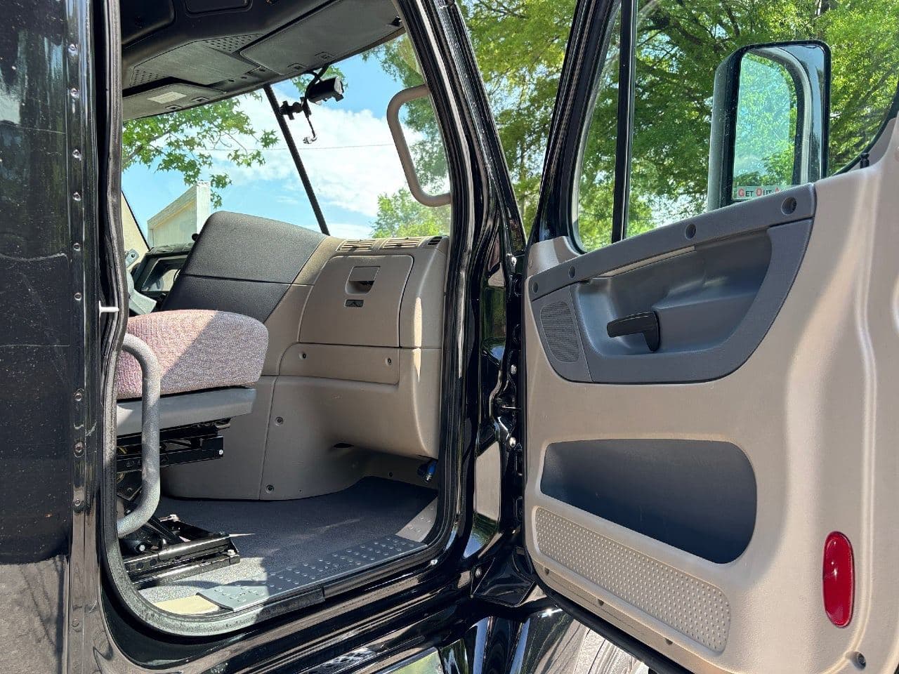 2020 Freightliner Cascadia 125 image 26