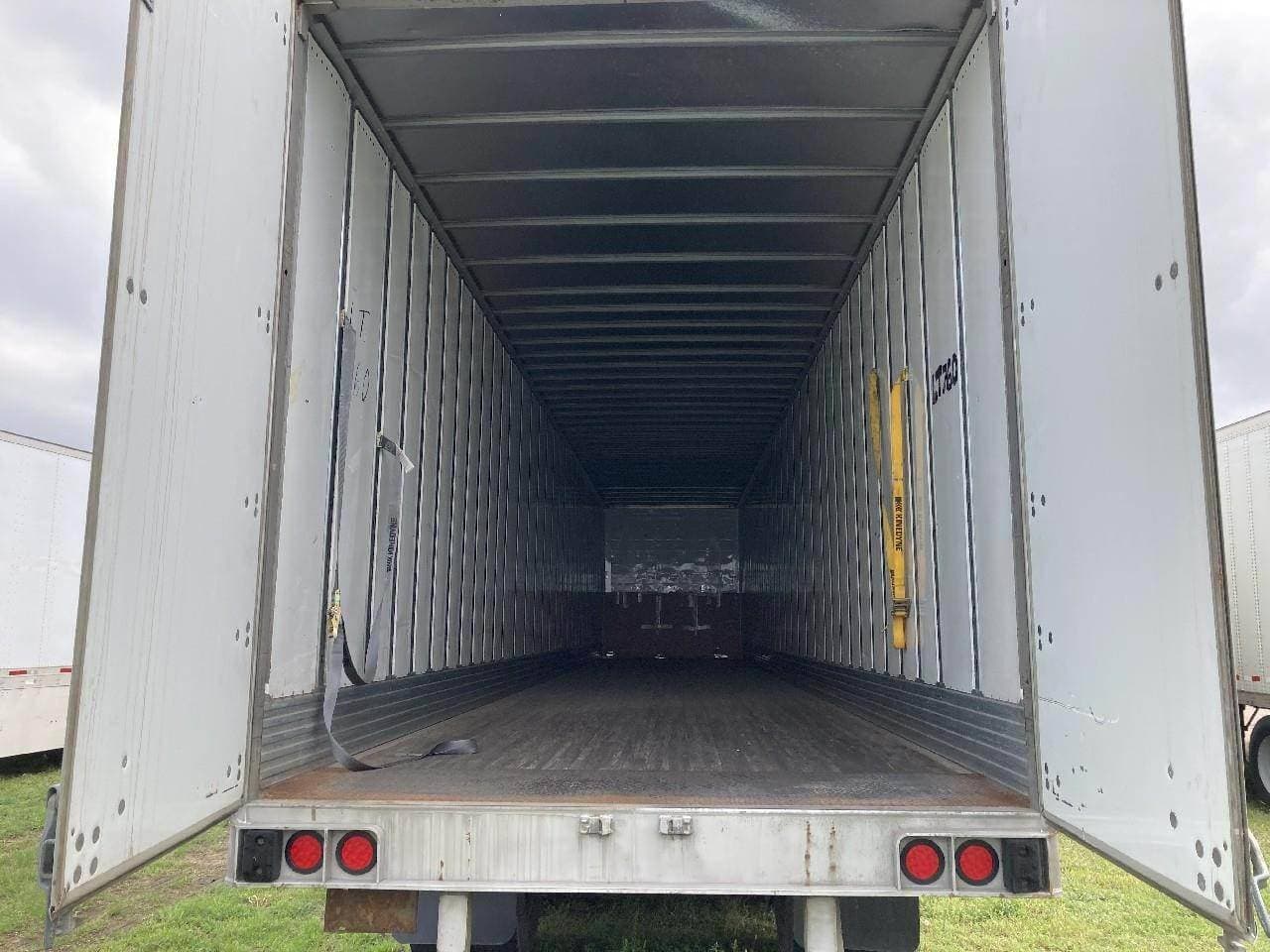 2019 Utility 53` Dry Van Trailer image 4