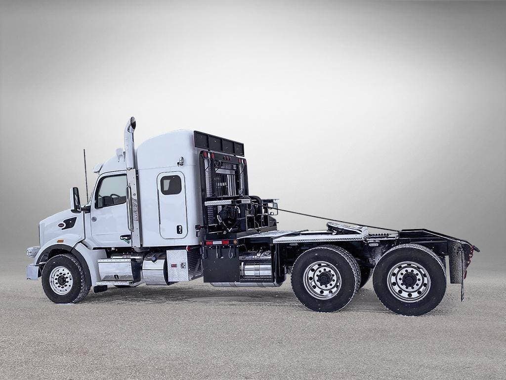 2024 Peterbilt 567 image 3