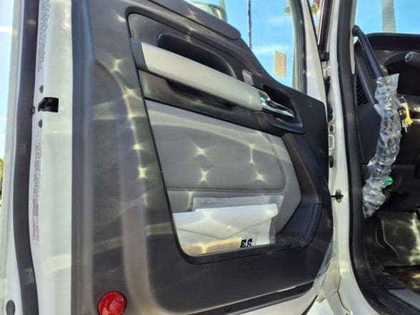 2026 Kenworth T880 image 8