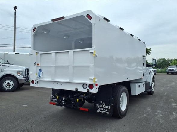 2027 Ford F750 SD image 3