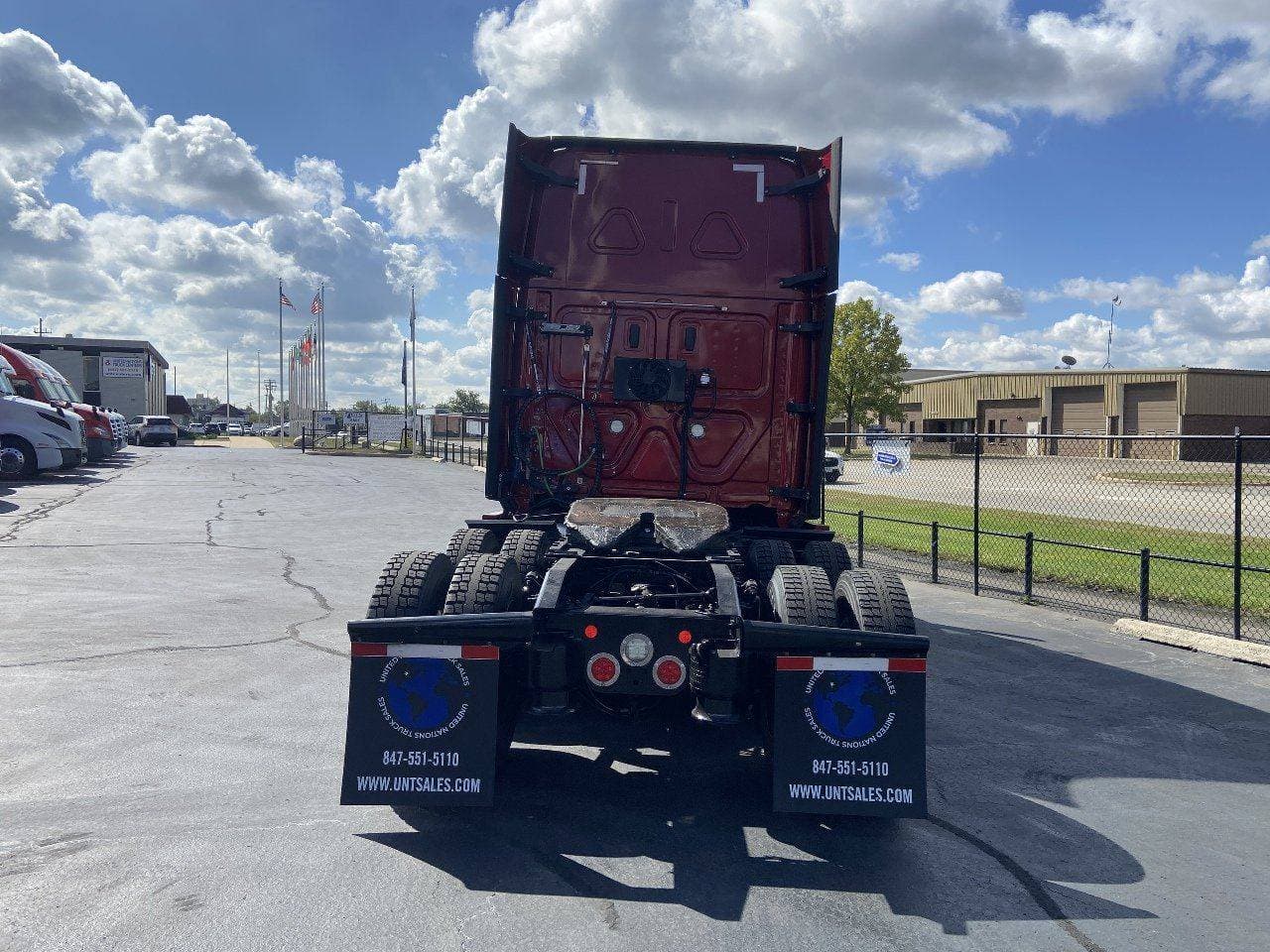 2020 FREIGHTLINER Cascadia CA126 Tandem Axle Sleeper image 6